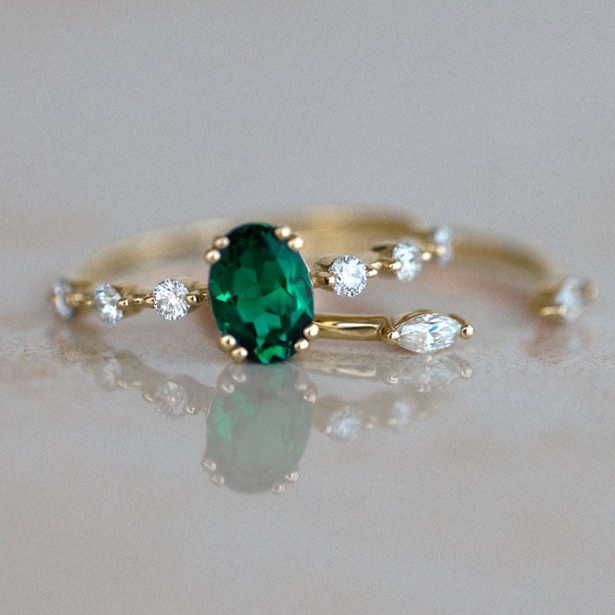 Stunning Oval Emerald Engagement Ring Set Green Stone 2 Rings Set