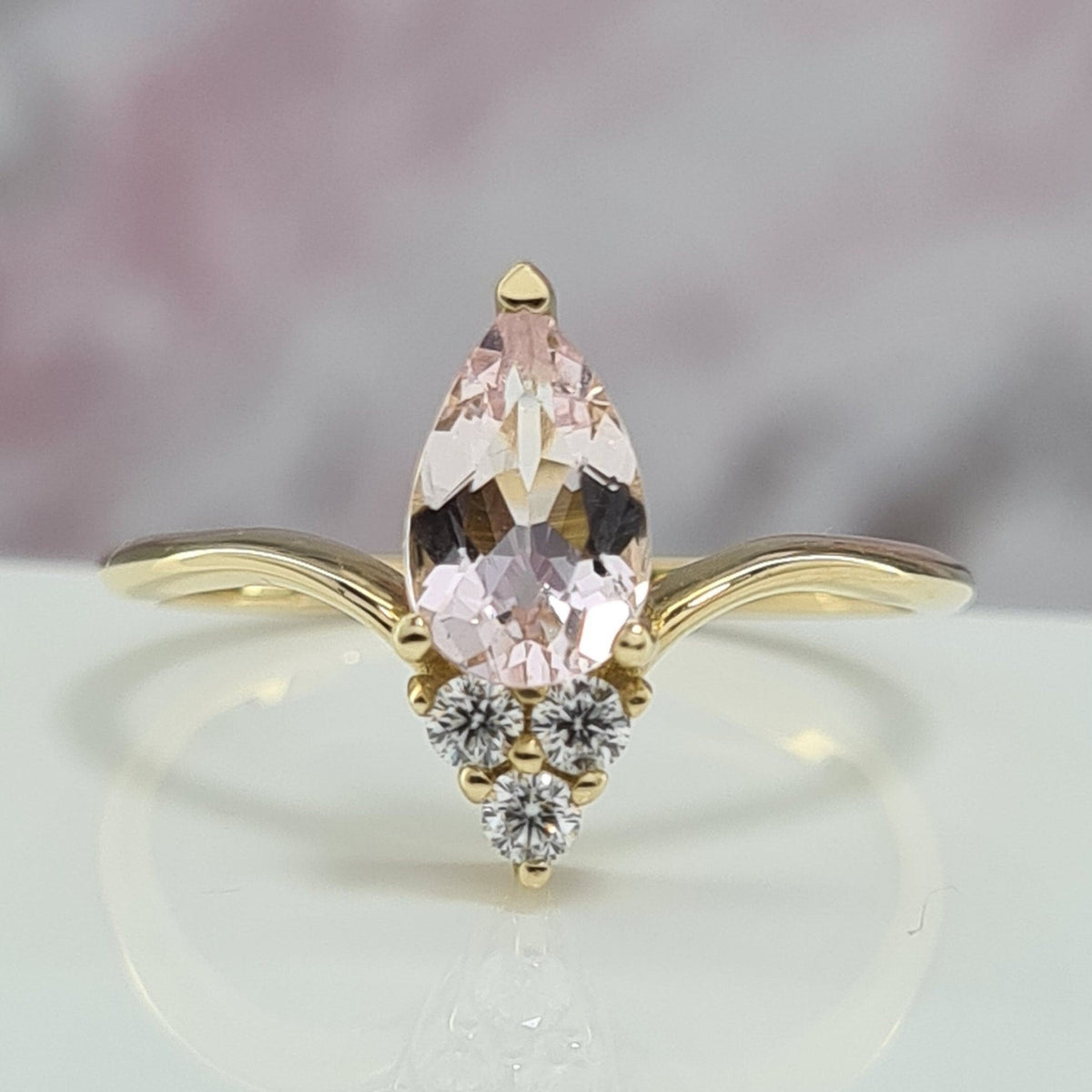 Lovely Chevron Pear Shaped Light Pink Morganite Gemstone Lab Diamonds Anniversary Ring For Woman 14K Gold Prong Proposal Ring Jewelry Gift