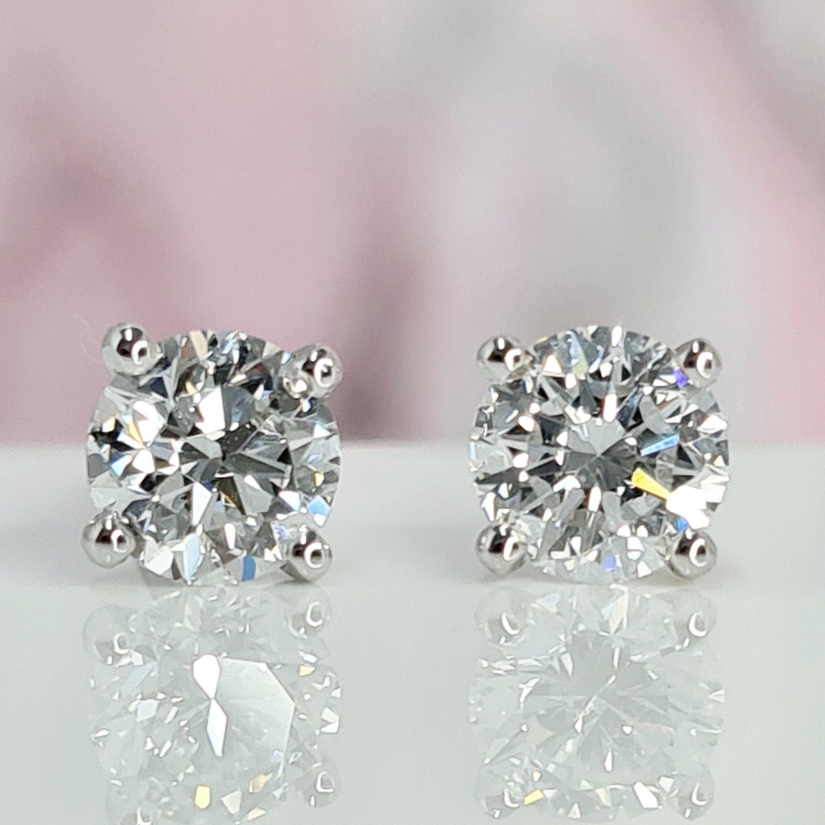 1ct Perfect Quality Round Cut Diamond Wedding Stud Earrings for My Wife Birthday