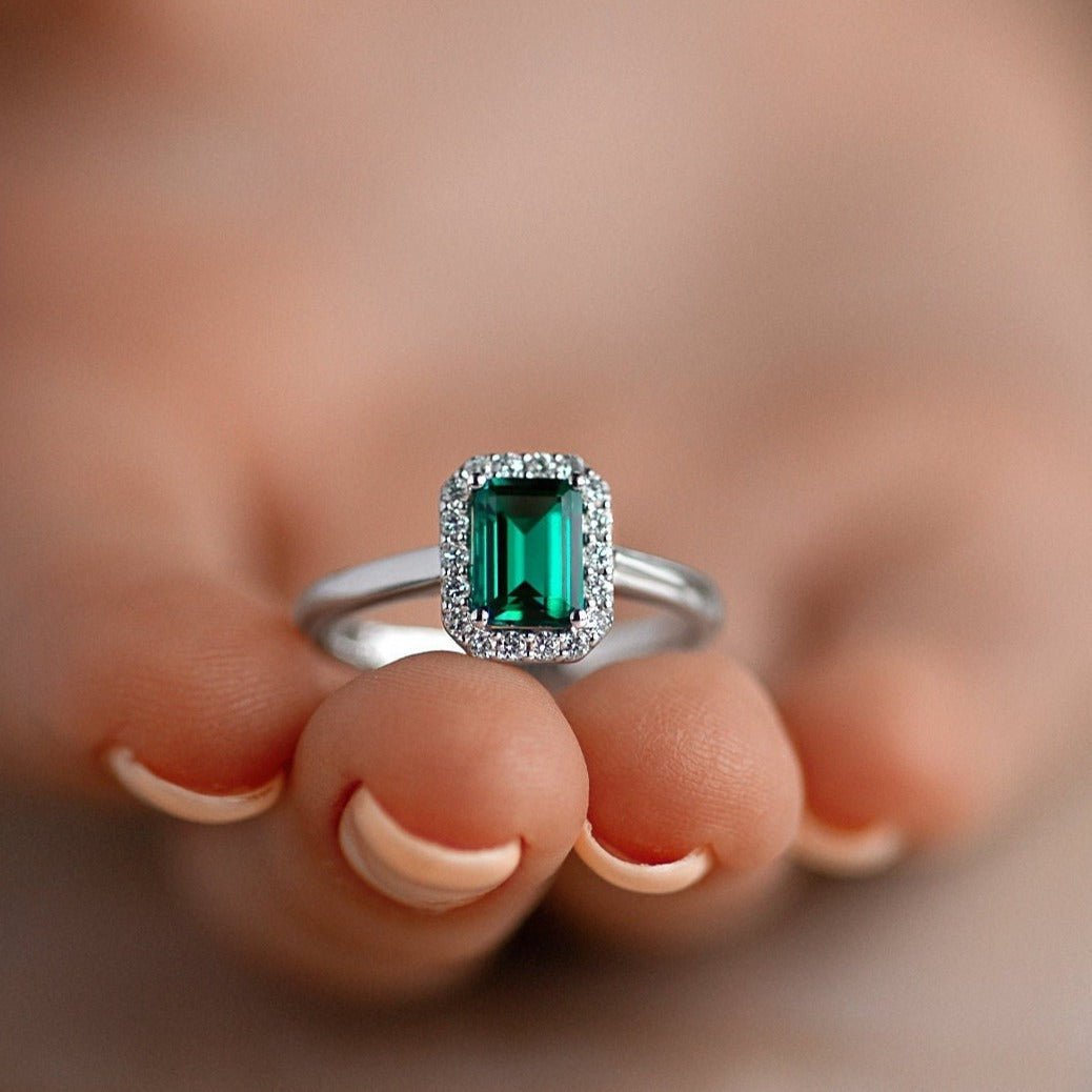 Emerald Engagement Ring, Rectangle Emerald Ring, Green Emerald Ring, Vintage Emerald Gold Ring, Gold Emerald Ring, Emerald Anniversary Ring