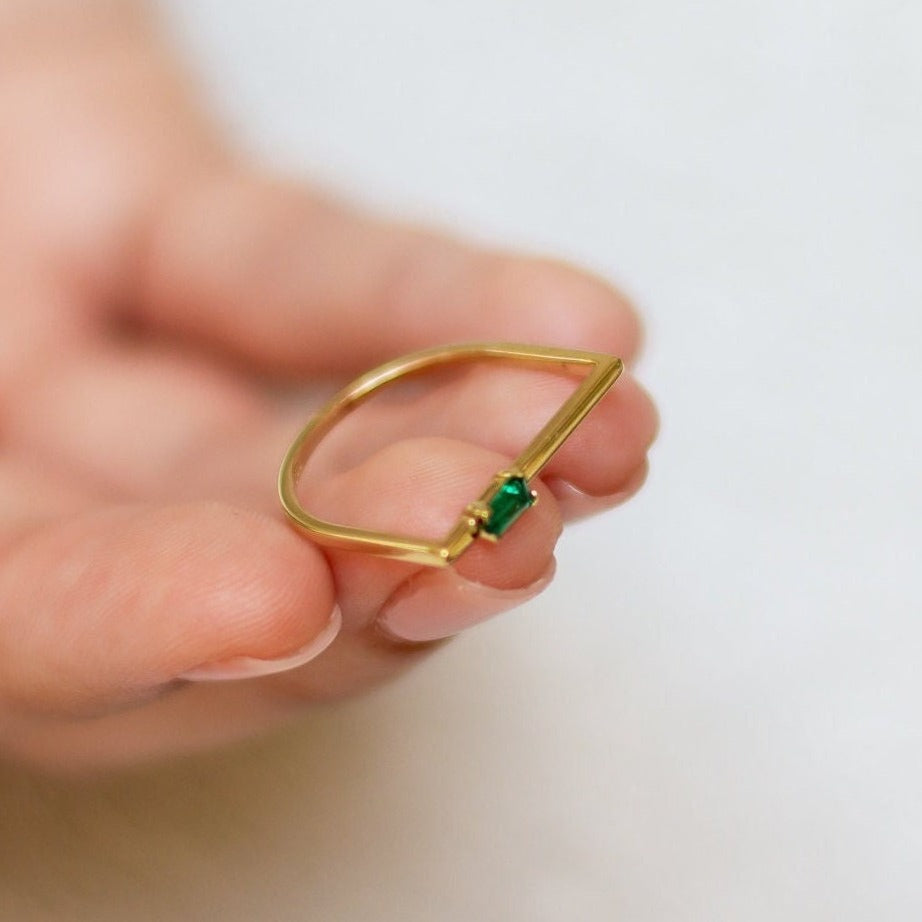 Unique Square Shape Gold Emerald Baguette Cut Solitaire Ring for Special Occasion