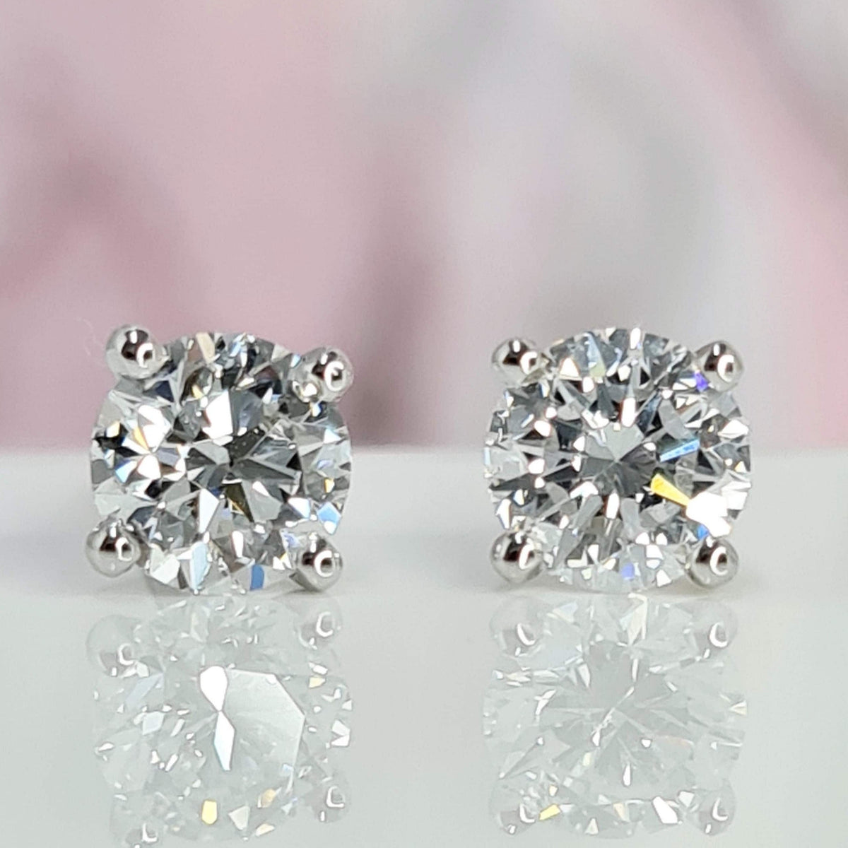 Sparkling 1 Carat Moissanite Stud Earrings Martini 4 Prong Setting Birthday Jewelry Gift