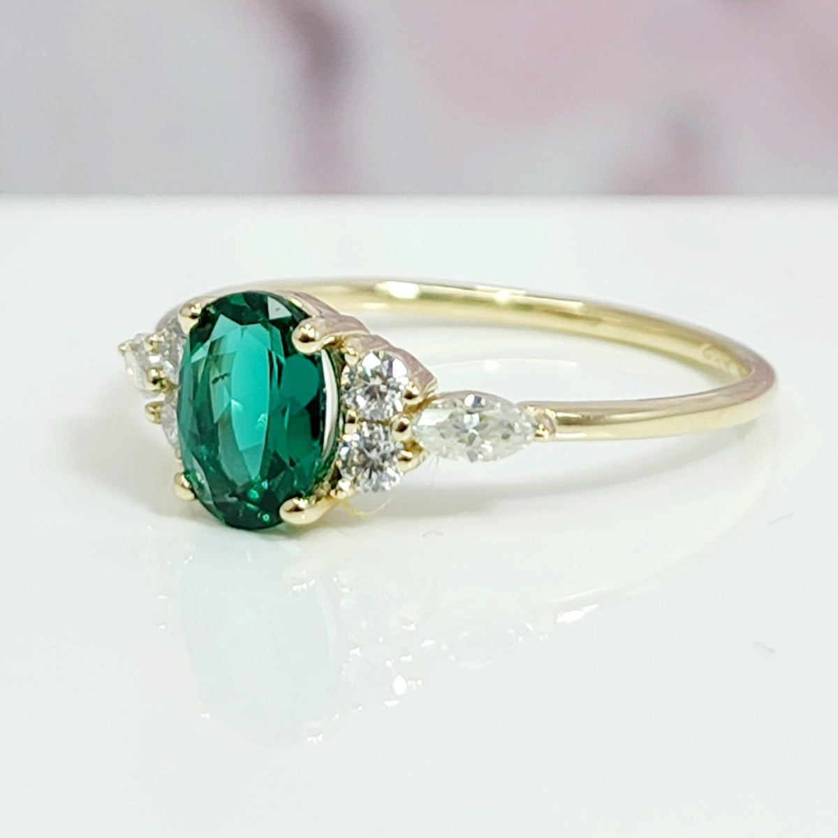 Unique 1 Ct Oval Cut Emerald Diamond Engagement Ring 7 x 5 mm Green Gemstone Anniversary Ring for Women