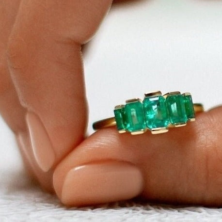 Fashionable Handmade Emerald Anniversary Ring For Girlfriend